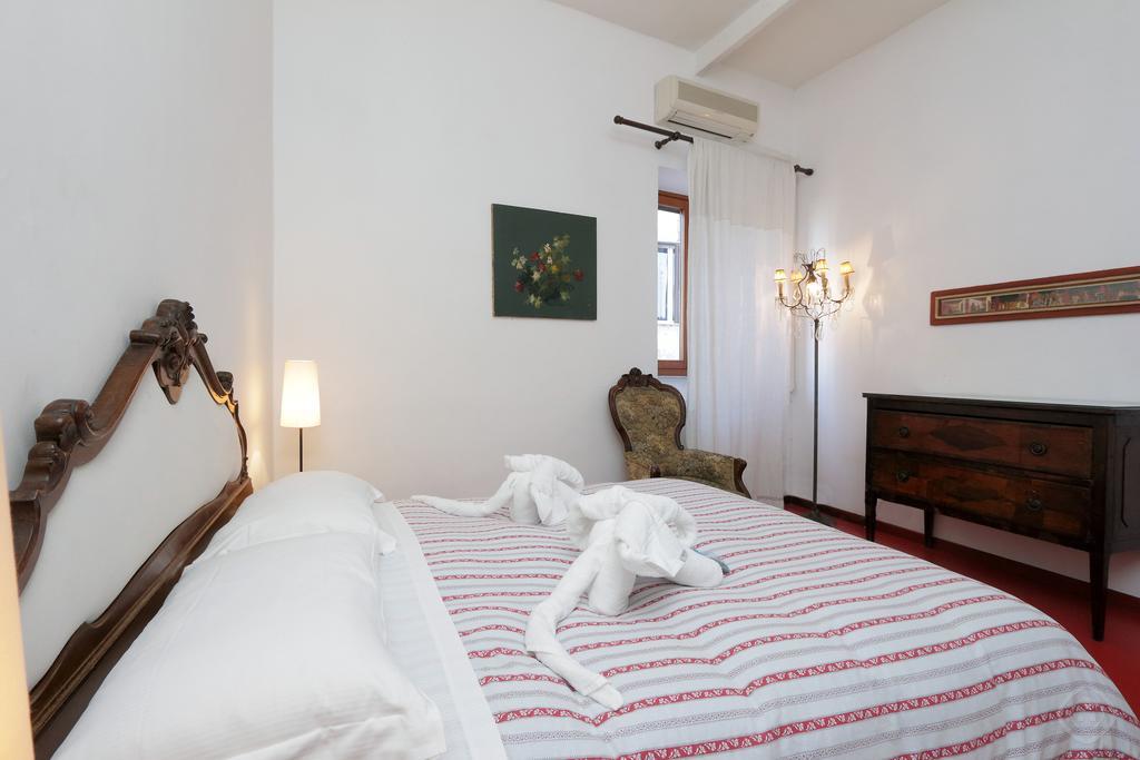 Fori Imperiali Apartment Rom Zimmer foto